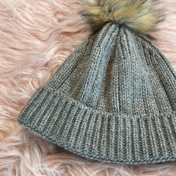 J. Crew Ribbed Pom Pom Beanie Hat Grey - Picture 3 of 6